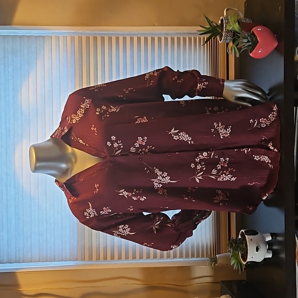 EUC Candie's Floral Blouse - Size Juniors XL - Picture 1 of 4